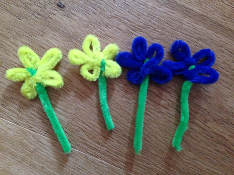 how to make a flower with pipe cleaners Pipe cleaner flower make