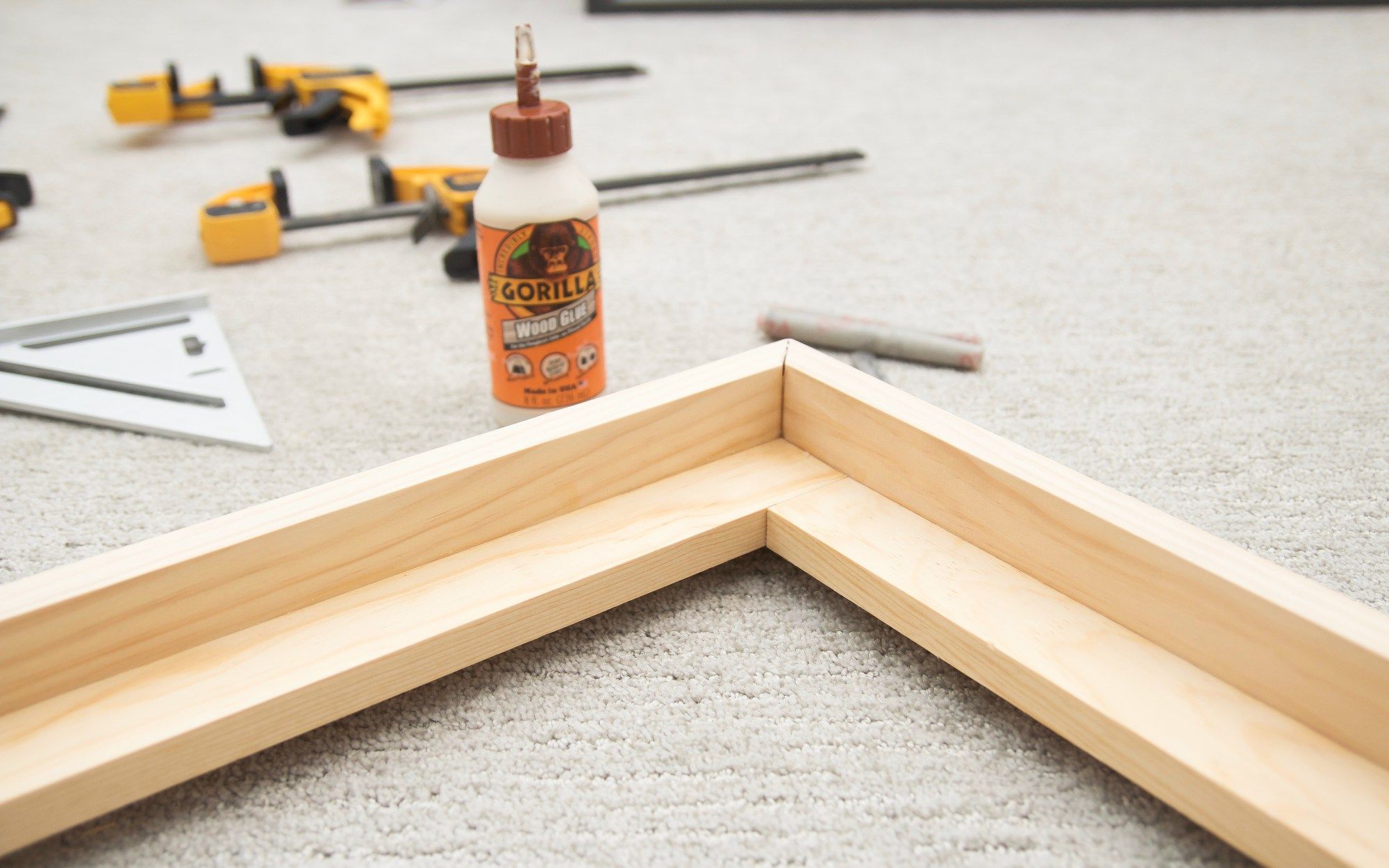 how to frame a canvas print Diy aprettyfix braces attach attaching screws