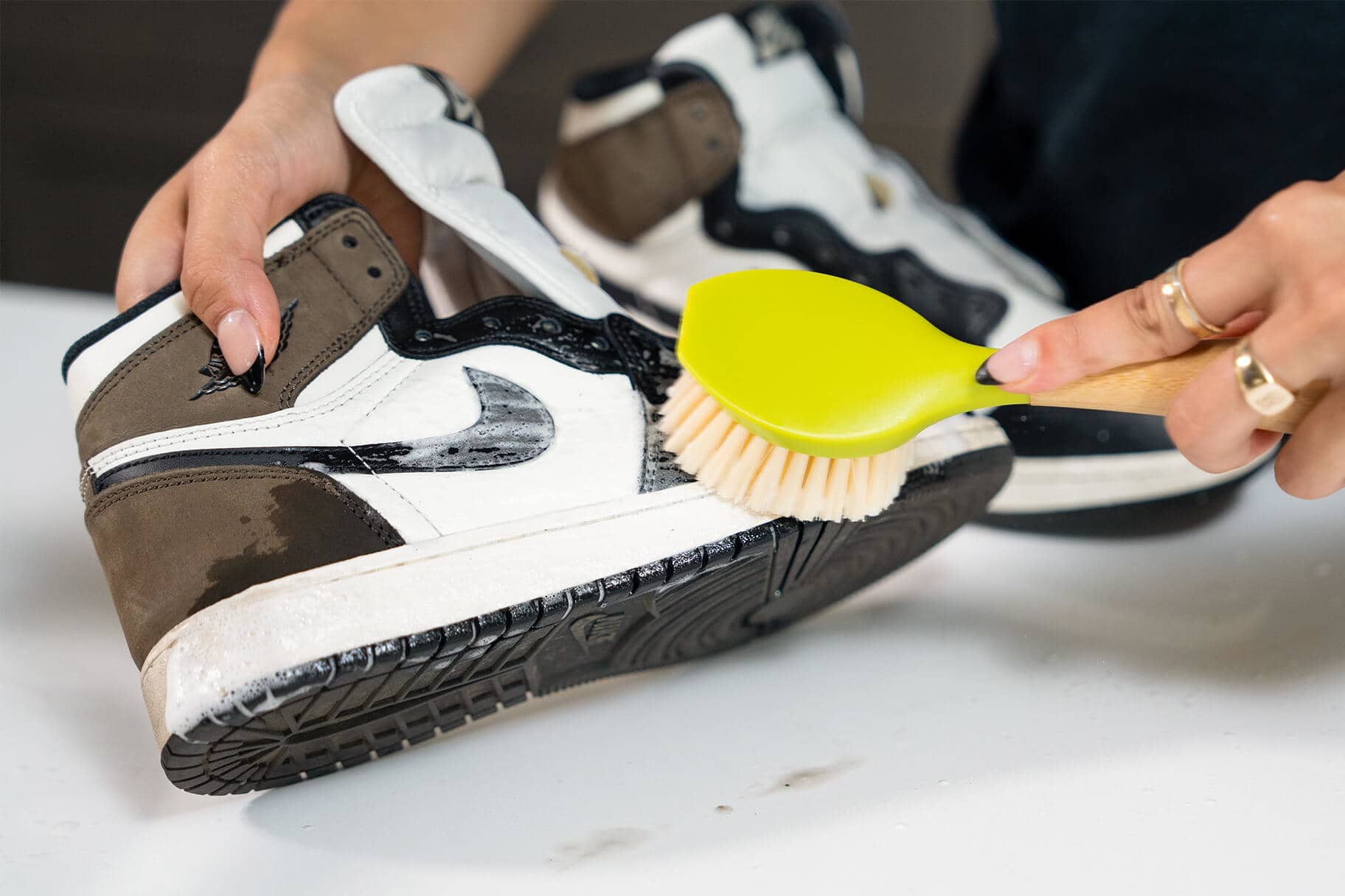 how to clean cloth sneakers Australië genealogie leider cleaning trainers in washing machine speel