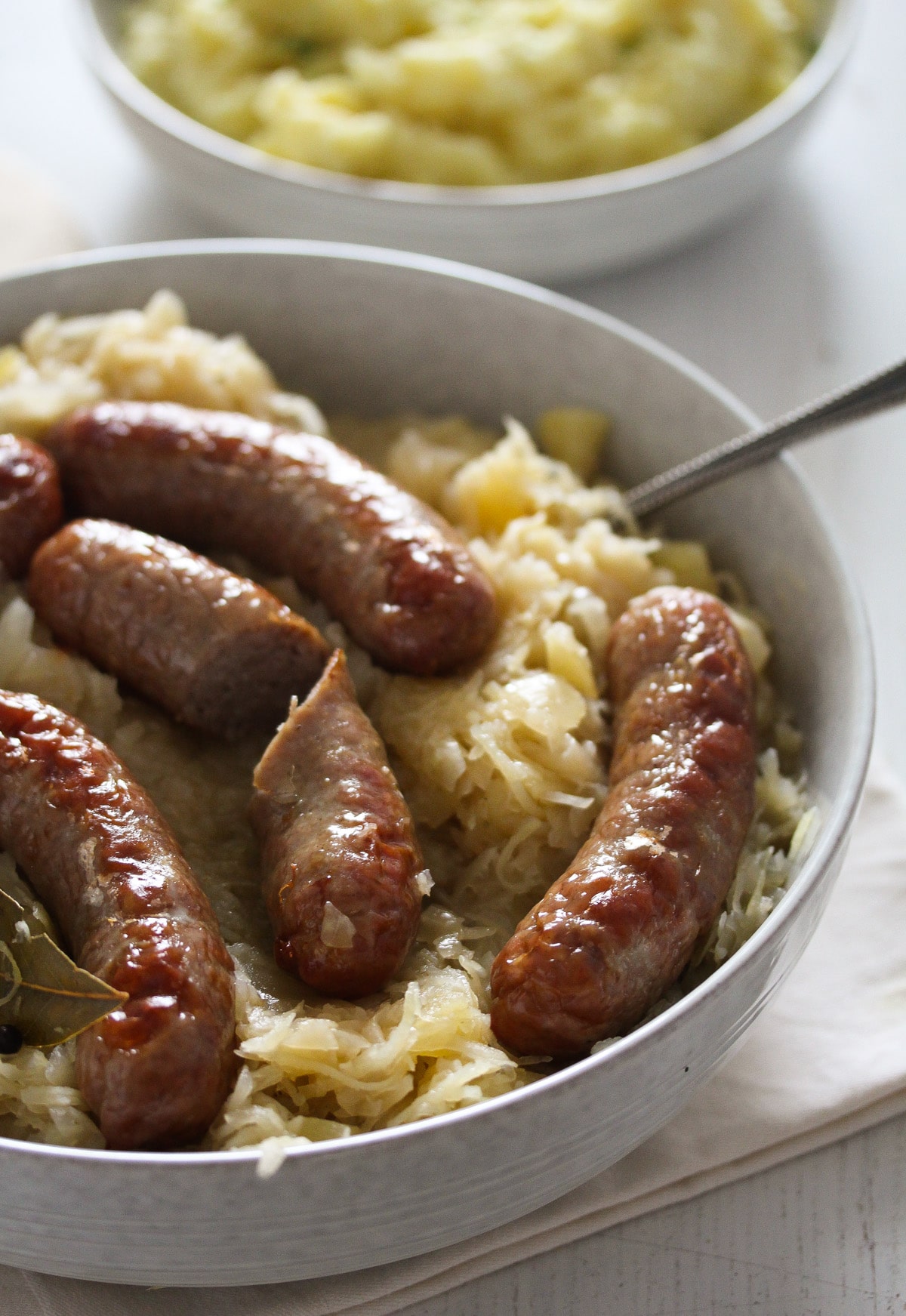 how long to cook bratwurst in oven Beer brats boiled bratwurst recipe choose board cook