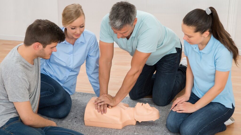 how much does it cost to become a cpr instructor How much does it cost to become a cpr instructor?