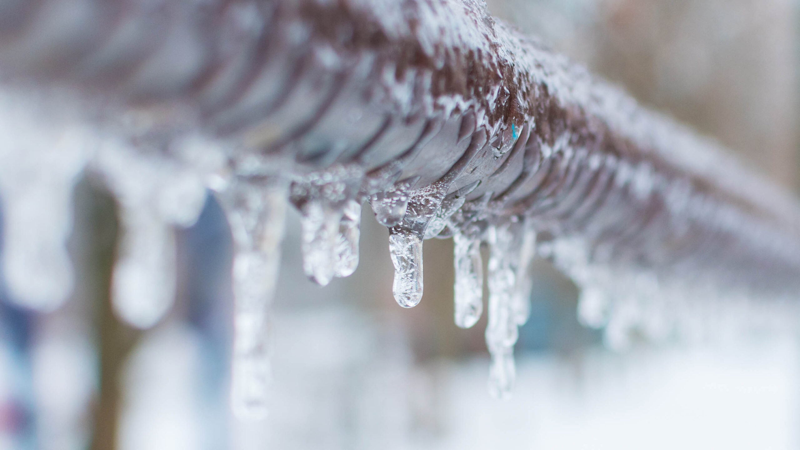 how long for pipes to thaw naturally How does a plumber thaw frozen pipes? tips & tricks