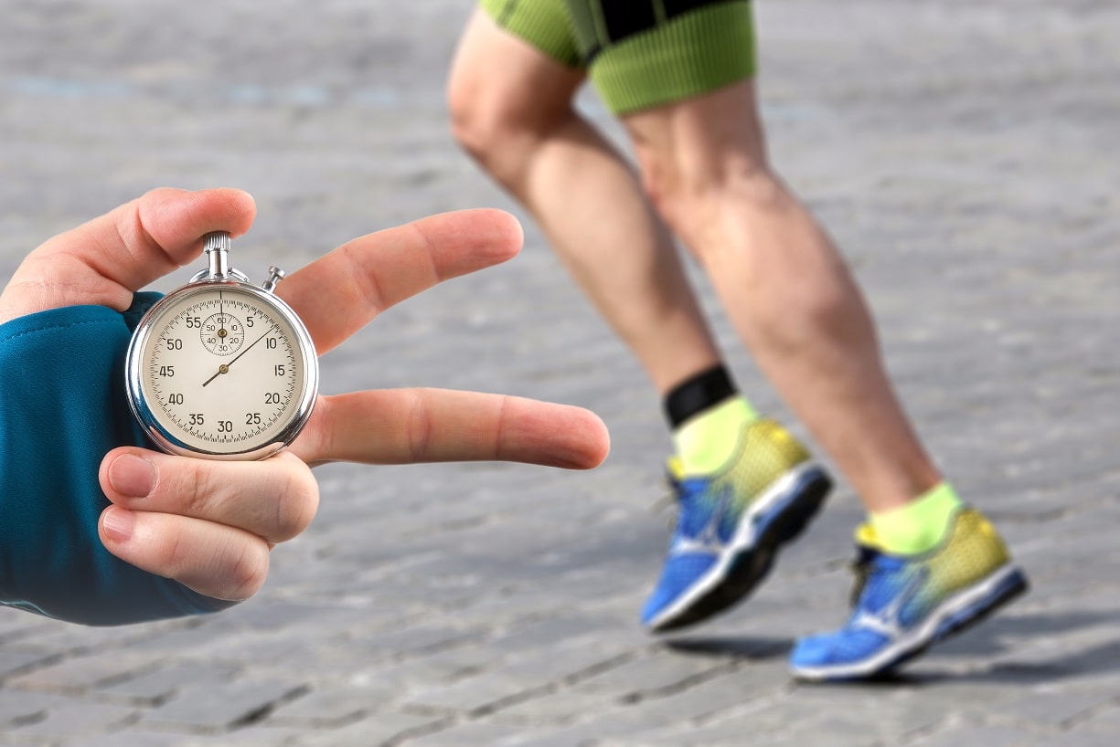 HOW LONG DOES IT TAKE TO RUN A MILE? A COMPREHENSIVE GUIDE | RunningJet