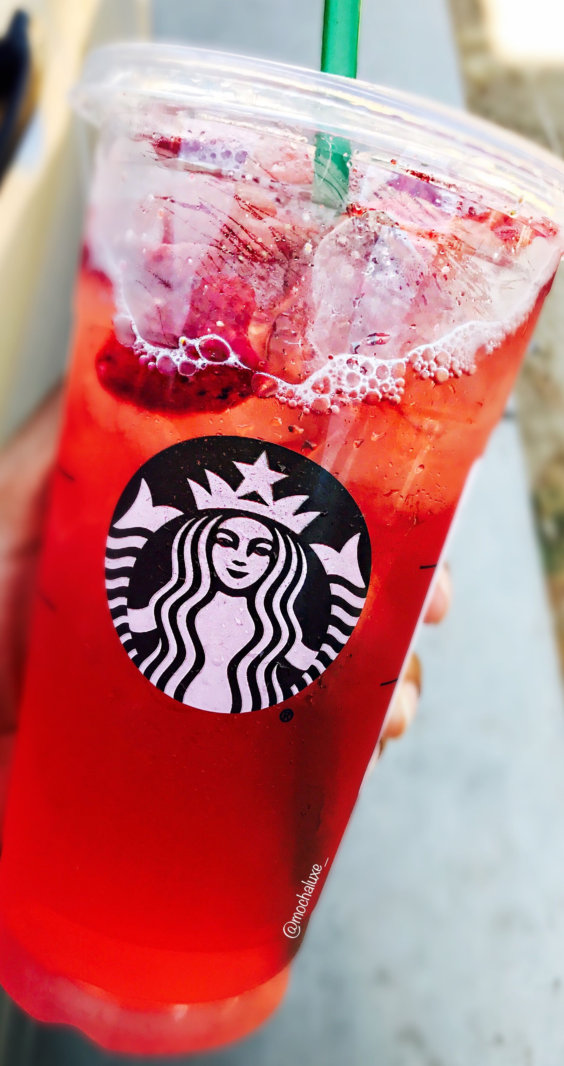 My new favorite drink. Strawberry Acai Refresher | Strawberry acai