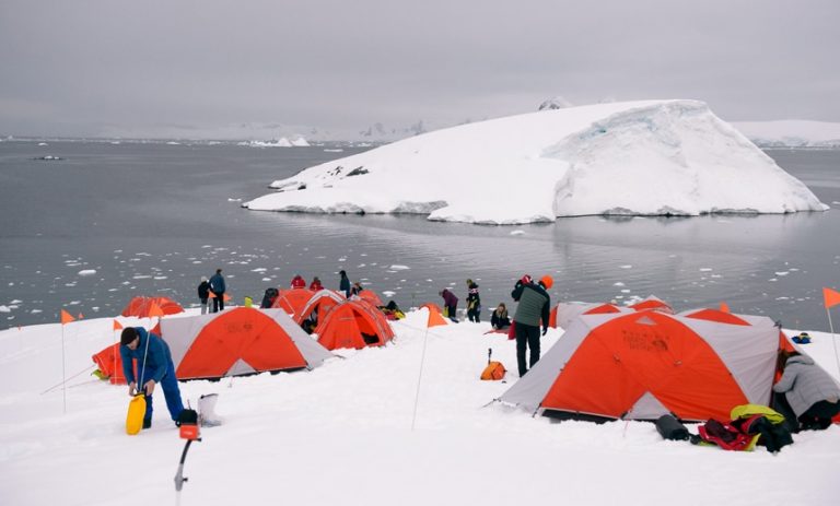 how much does it cost to go to antarctica How much is a trip to antarctica?