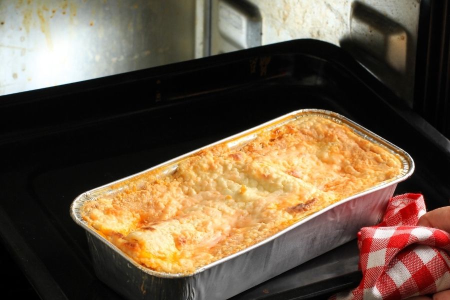 Can You Reheat Lasagna? Can It Be Eaten Cold? Here's What To Do