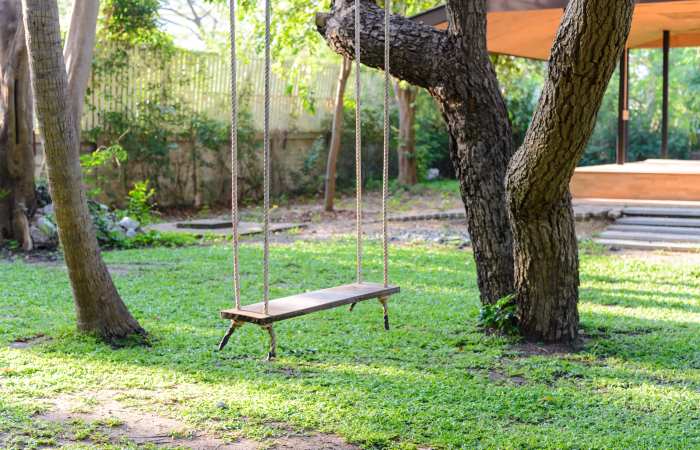 how to hang a swing from a tree How to hang a tree swing in your garden – artofit