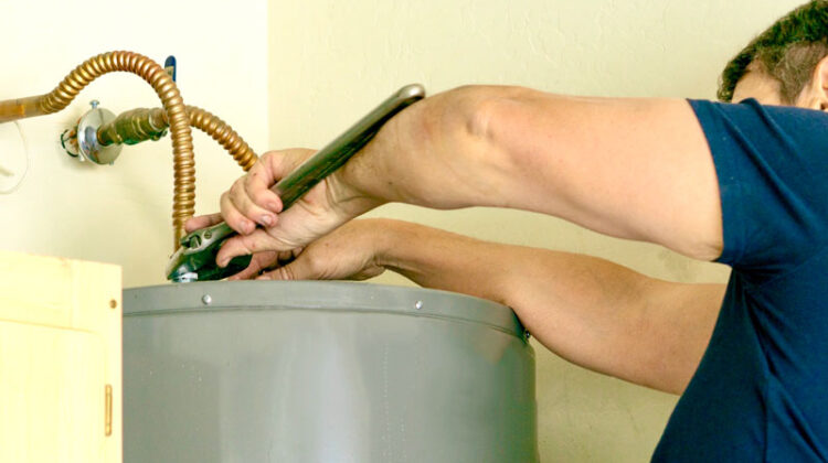 How long does a hot water heater last? - Laureyns United - Hot Water