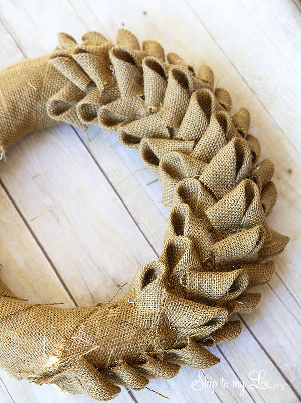 how to make a burlap wreath How to easily make a simple burlap wreath