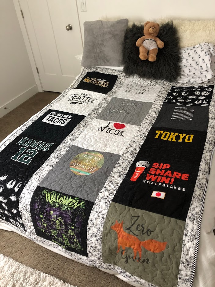 How to Make a T-Shirt Quilt - a treasured gift idea for a teen or tween!