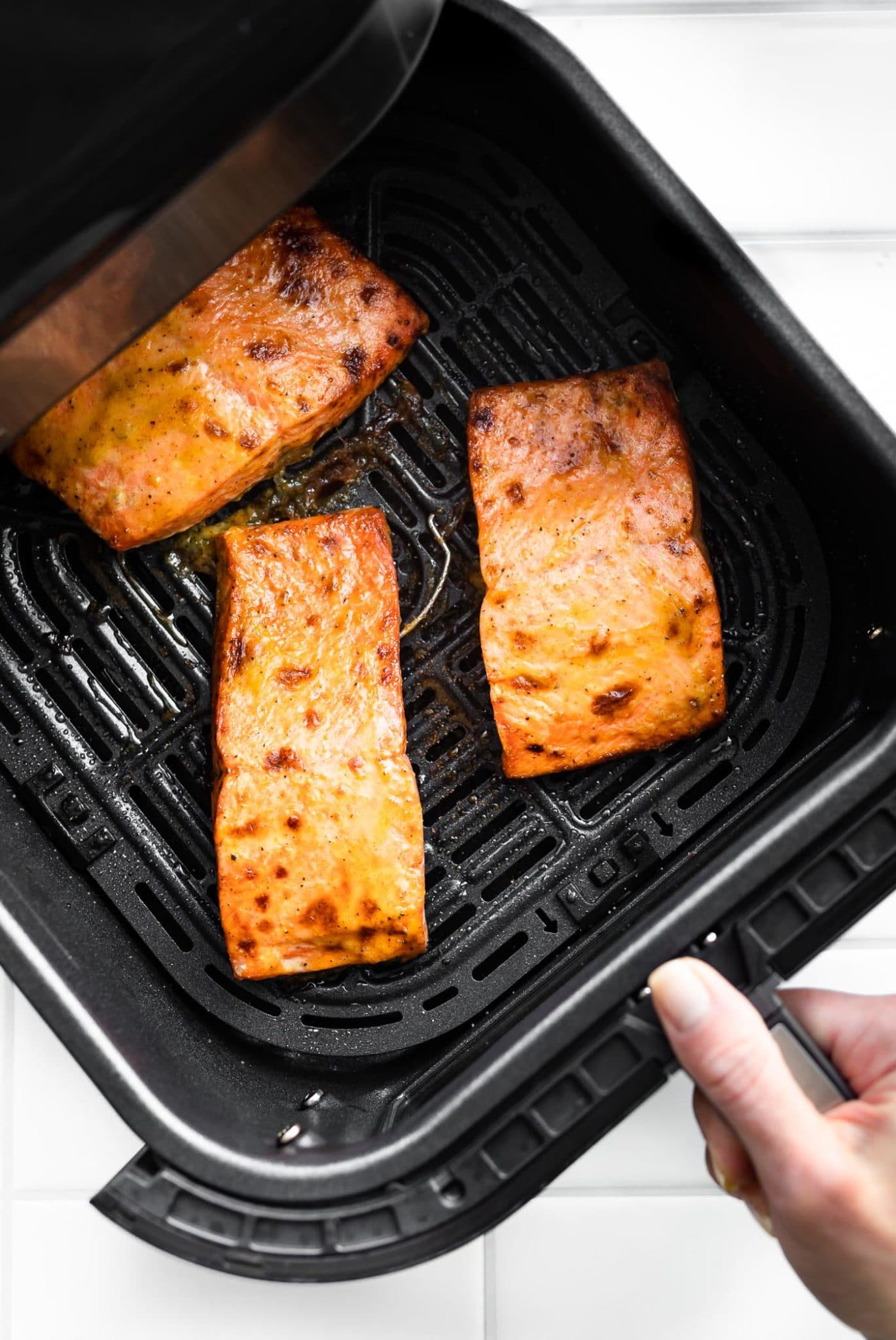 How To Cook Frozen Salmon In Air Fryer | Storables