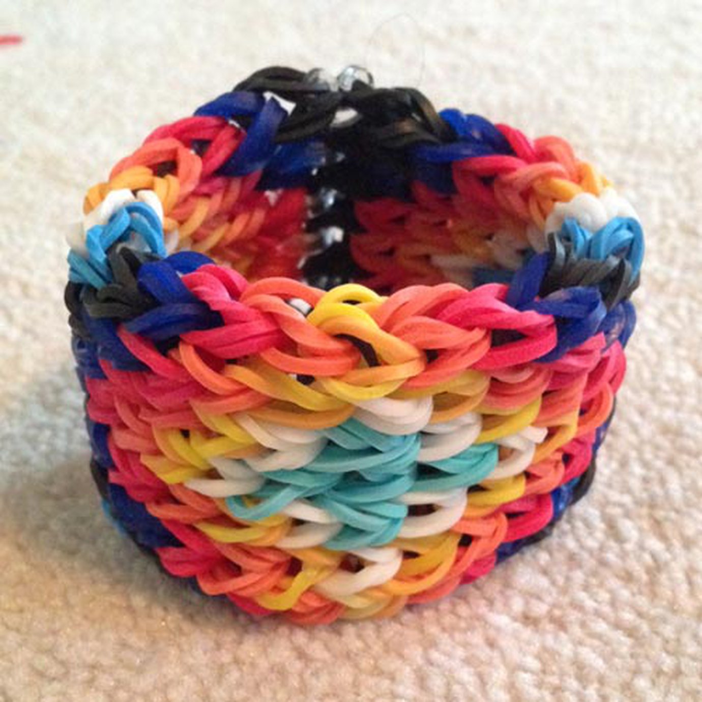 how to make a bracelet rainbow loom How to make a bracelet out of rainbow loom