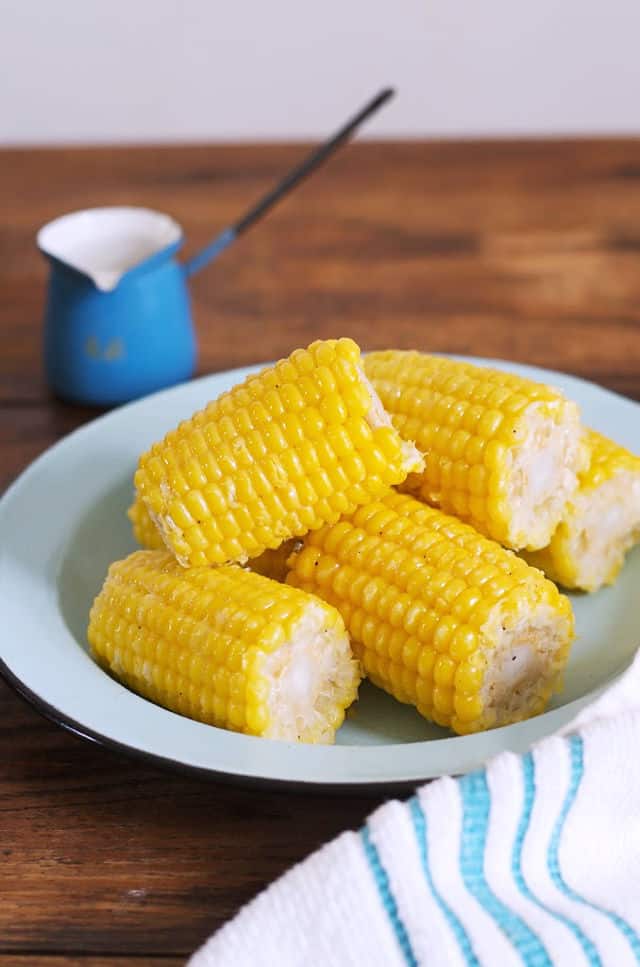 HOW TO COOK FROZEN CORN ON THE COB • Loaves and Dishes