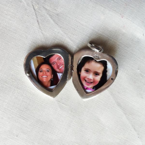 how to put a picture in a locket How to print and put a picture in a locket pendant