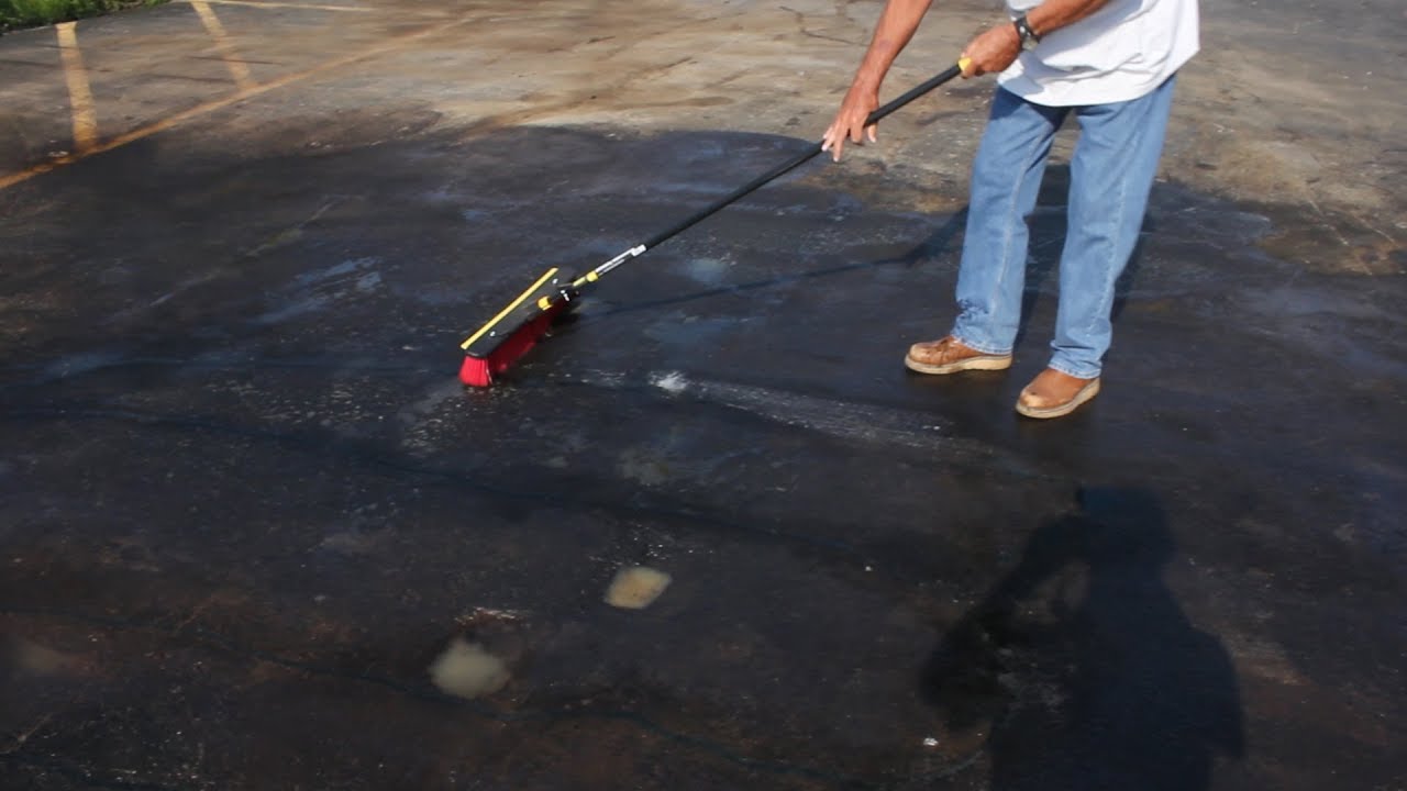 how to clean oil off of driveway 3 ways to clean oil off a driveway